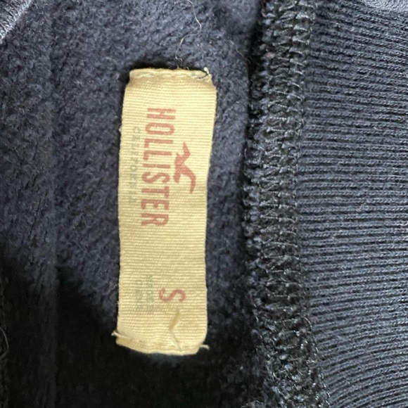 Hollister Crew Neck - Picture 4 of 4